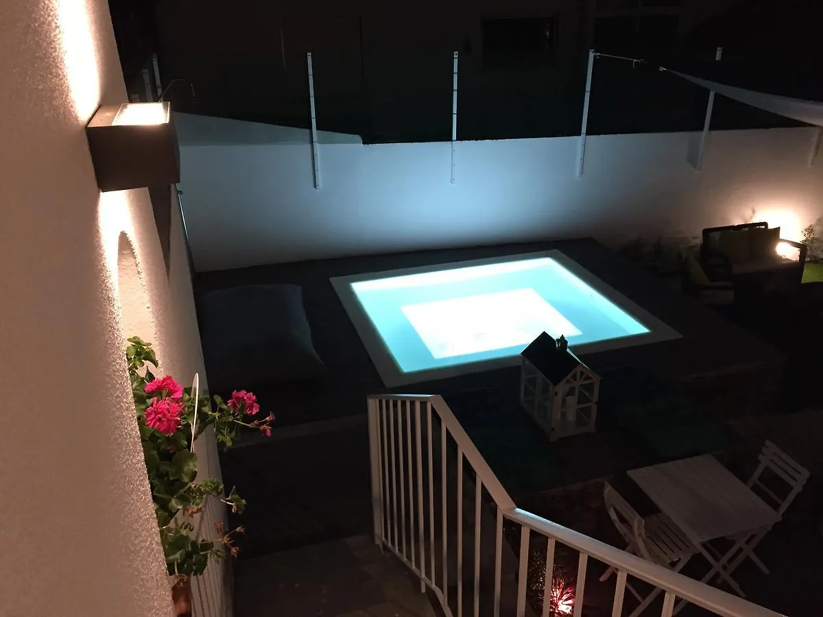 Art 4 You Cascais Suites פורטוגל