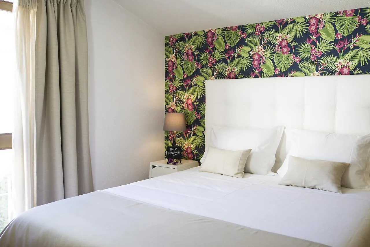 Art 4 You Cascais Suites בית הארחה